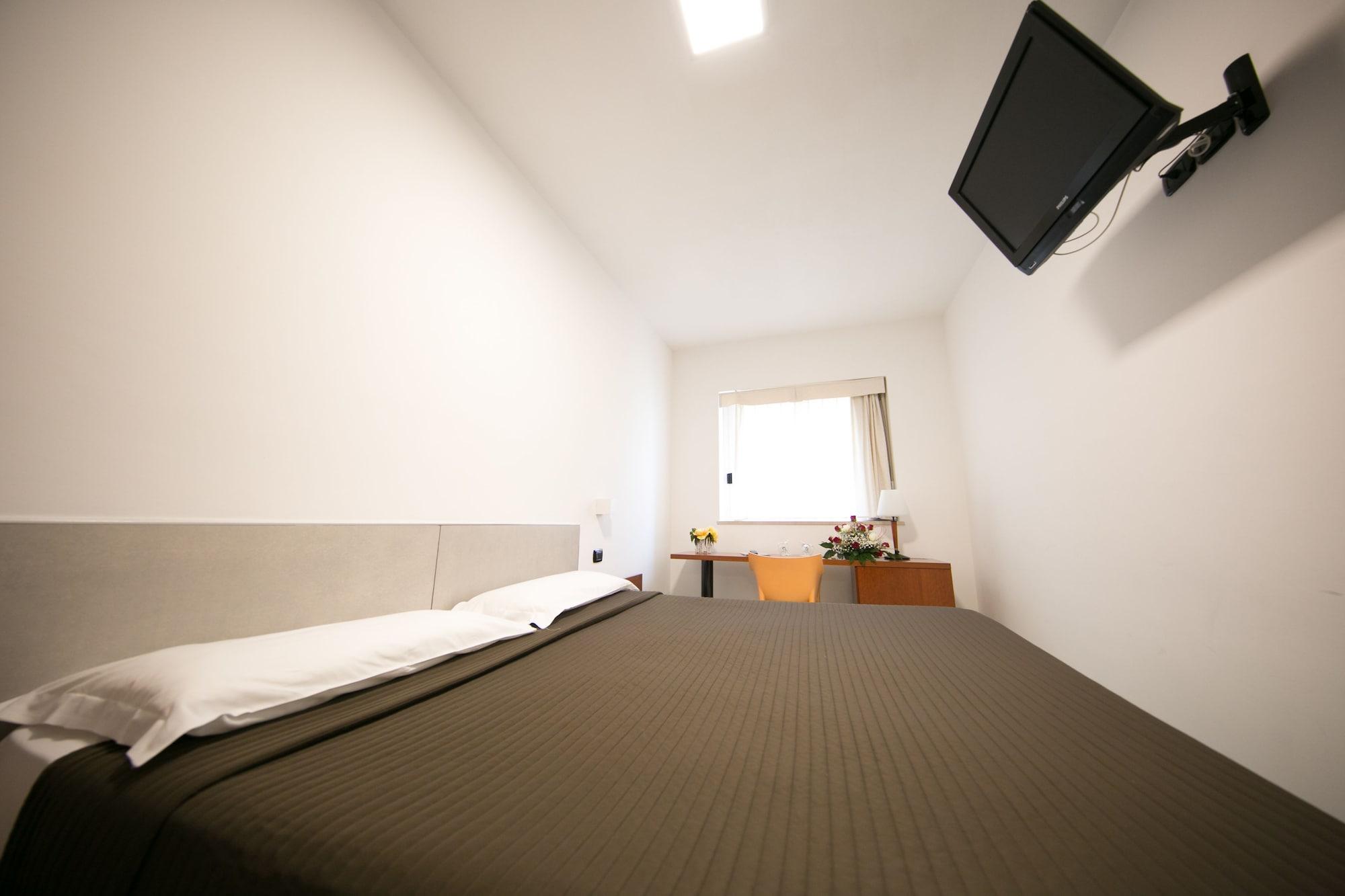 Mediterranea & Convention Center Hotel 4*