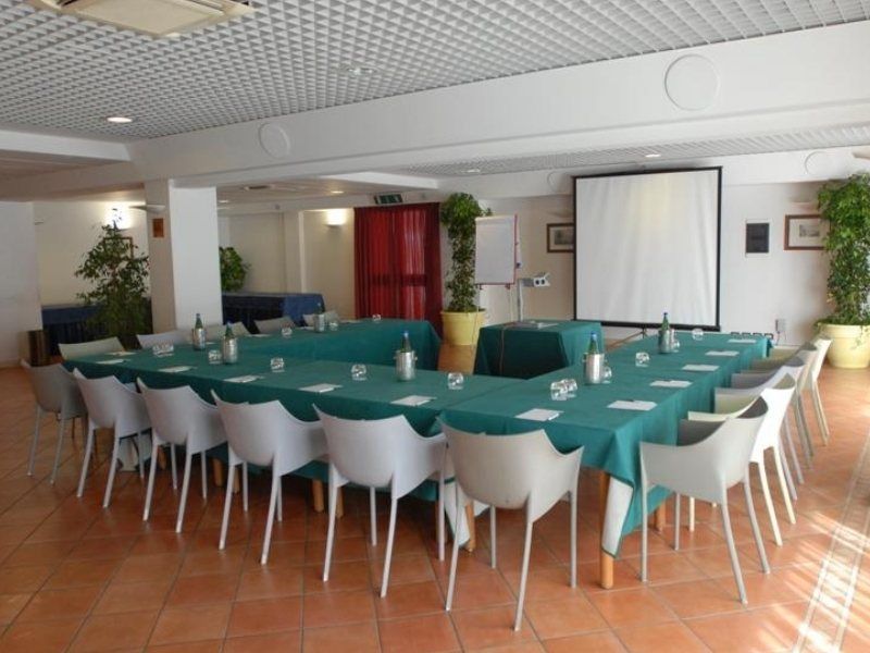 Mediterranea & Convention Center Hotel