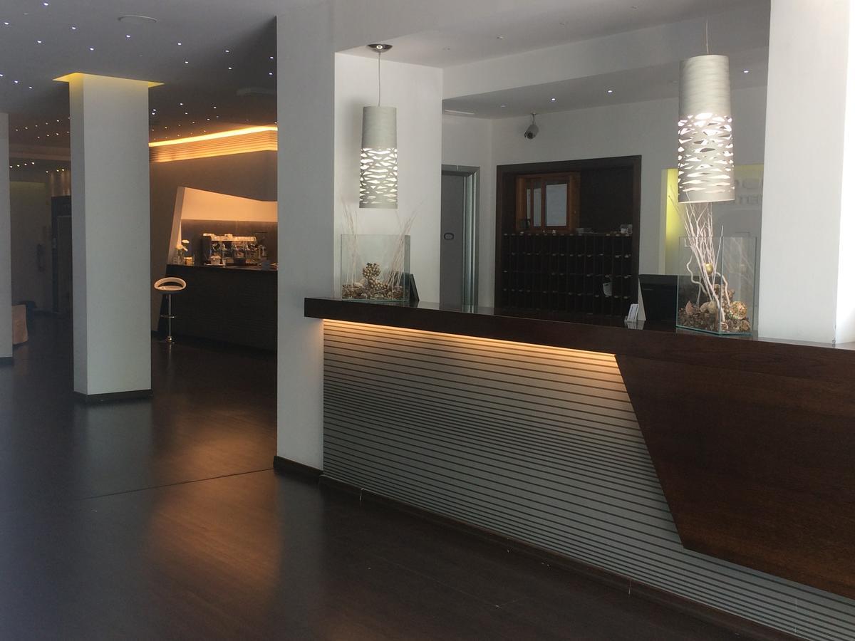 Mediterranea & Convention Center 4*